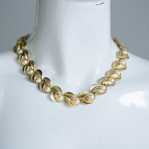 Vintage Gold Tone  an Faux Pearl Articulated Choker